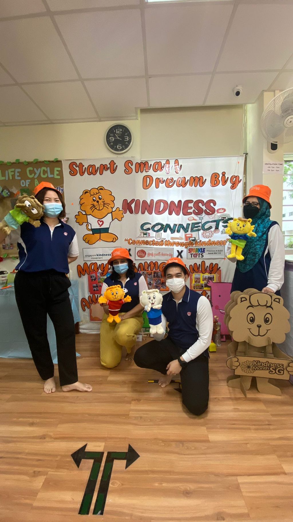 Connected through Kindness, (showing kindness in the 21st century) — photo 5