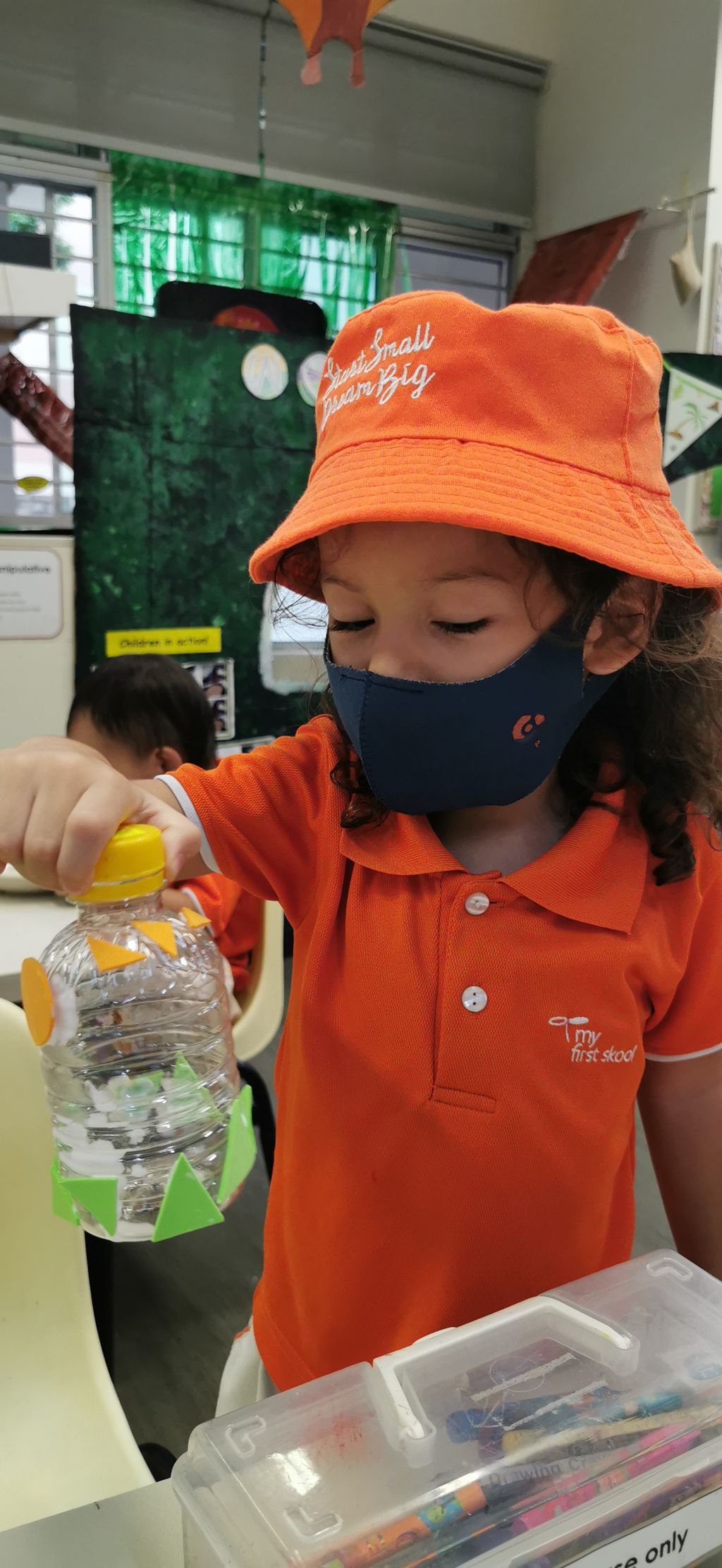 Upcycling project: Making household items using plastic bottles — photo 14