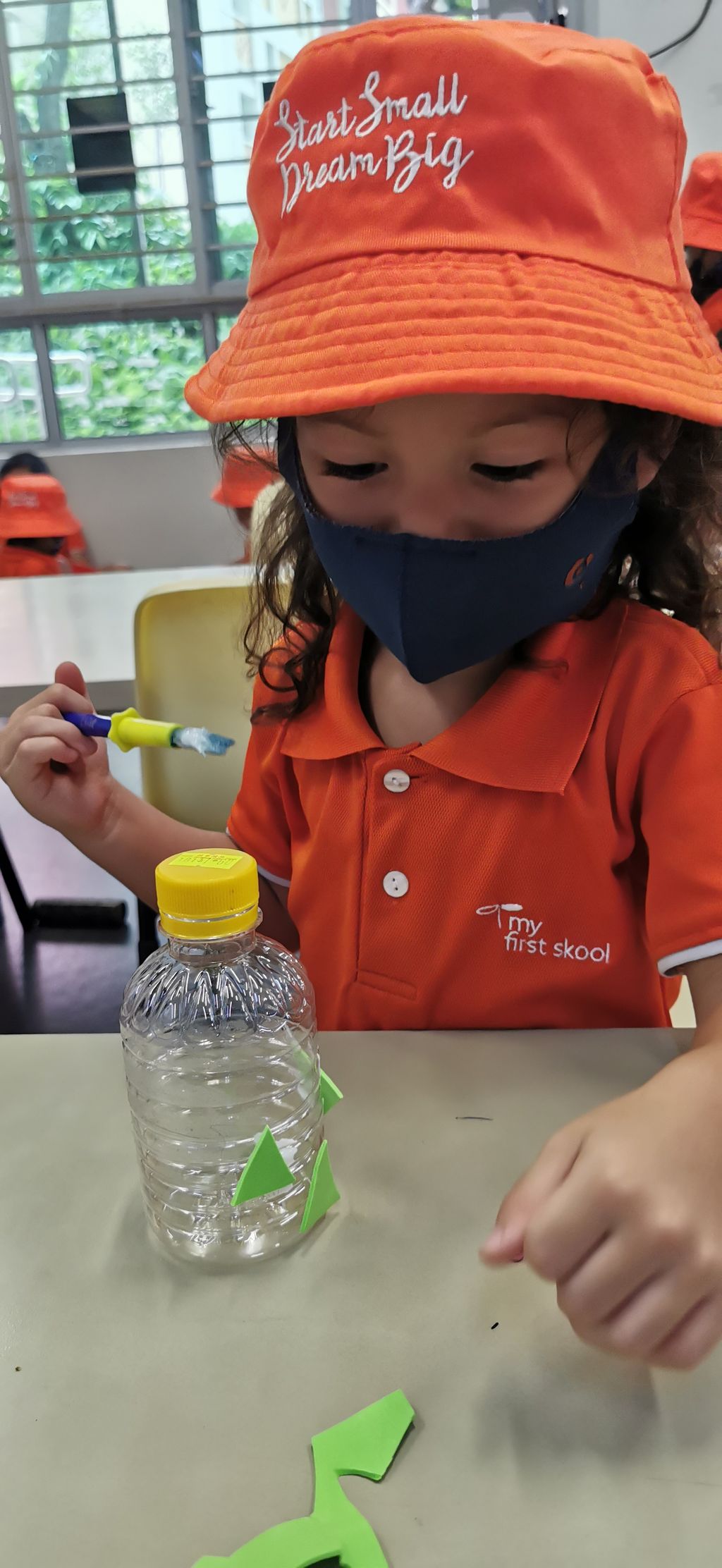 Upcycling project: Making household items using plastic bottles — photo 17