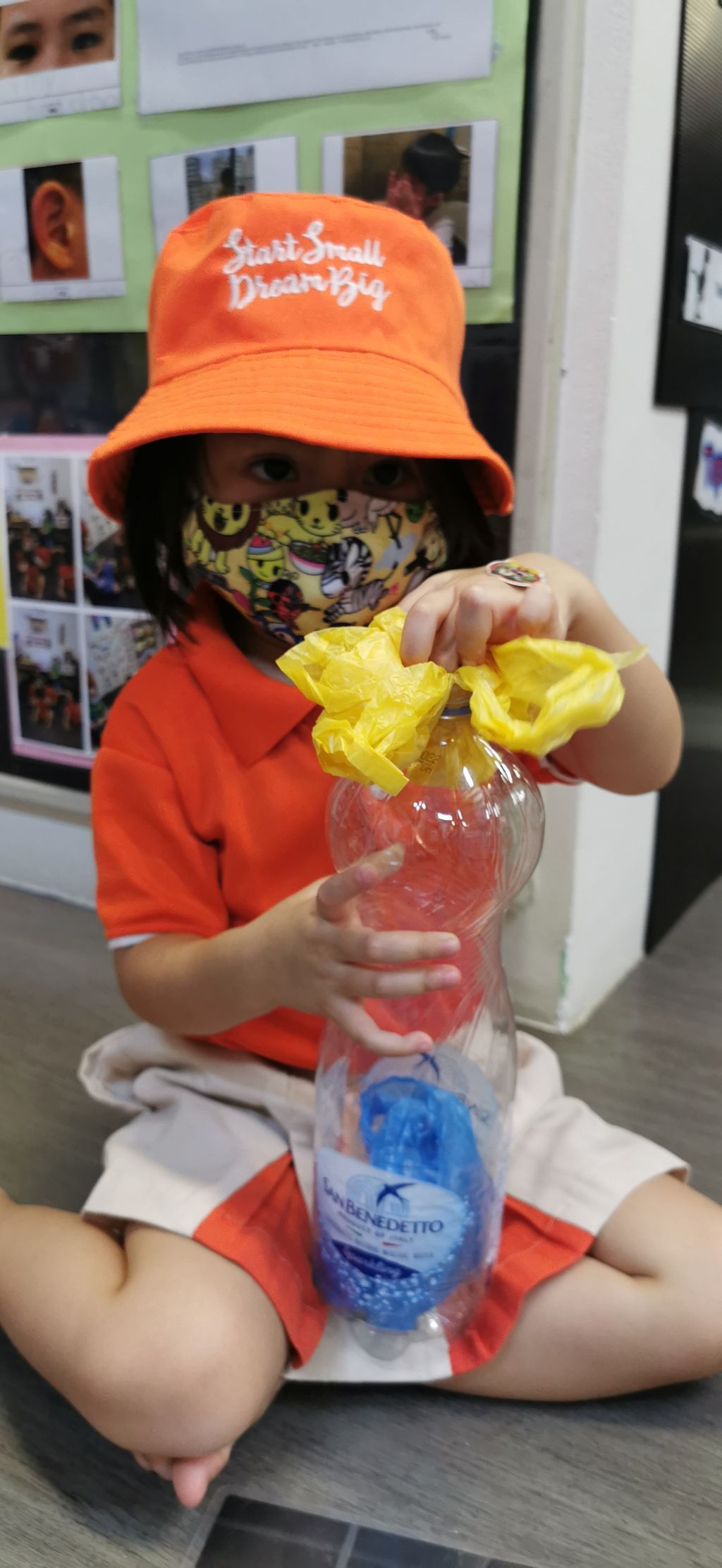 Making eco-bricks using unwanted plastic — photo 4