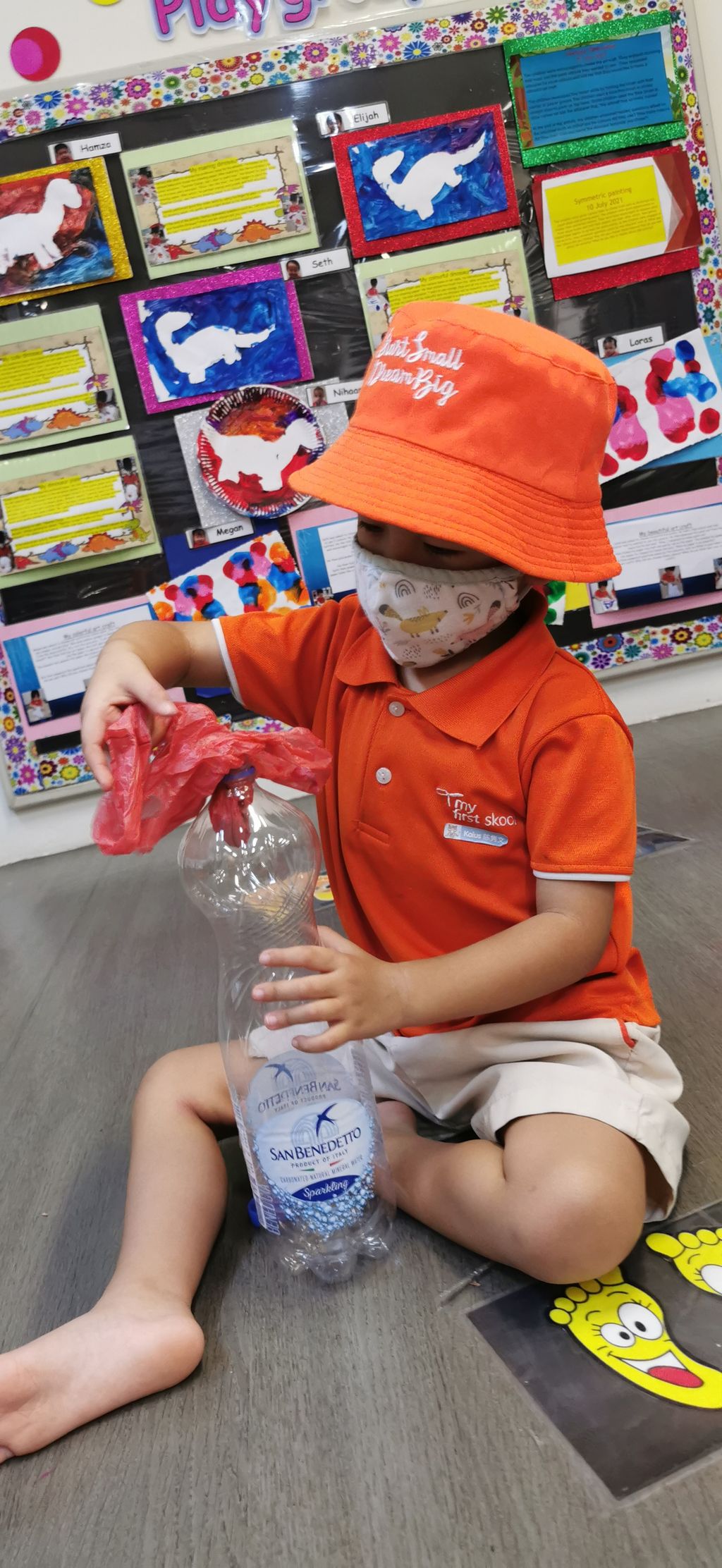 Making eco-bricks using unwanted plastic — photo 8