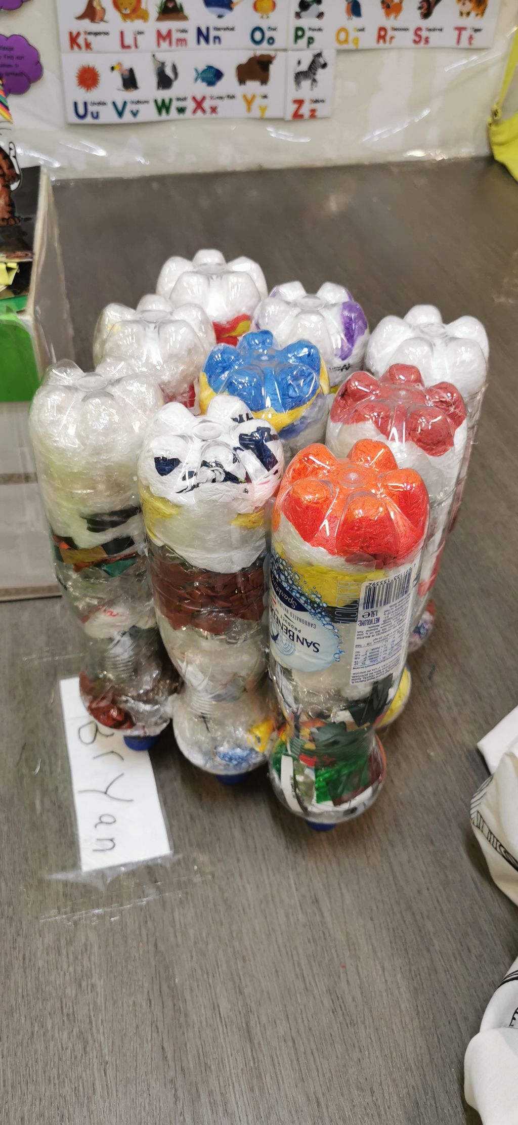 Making eco-bricks using unwanted plastic — photo 17