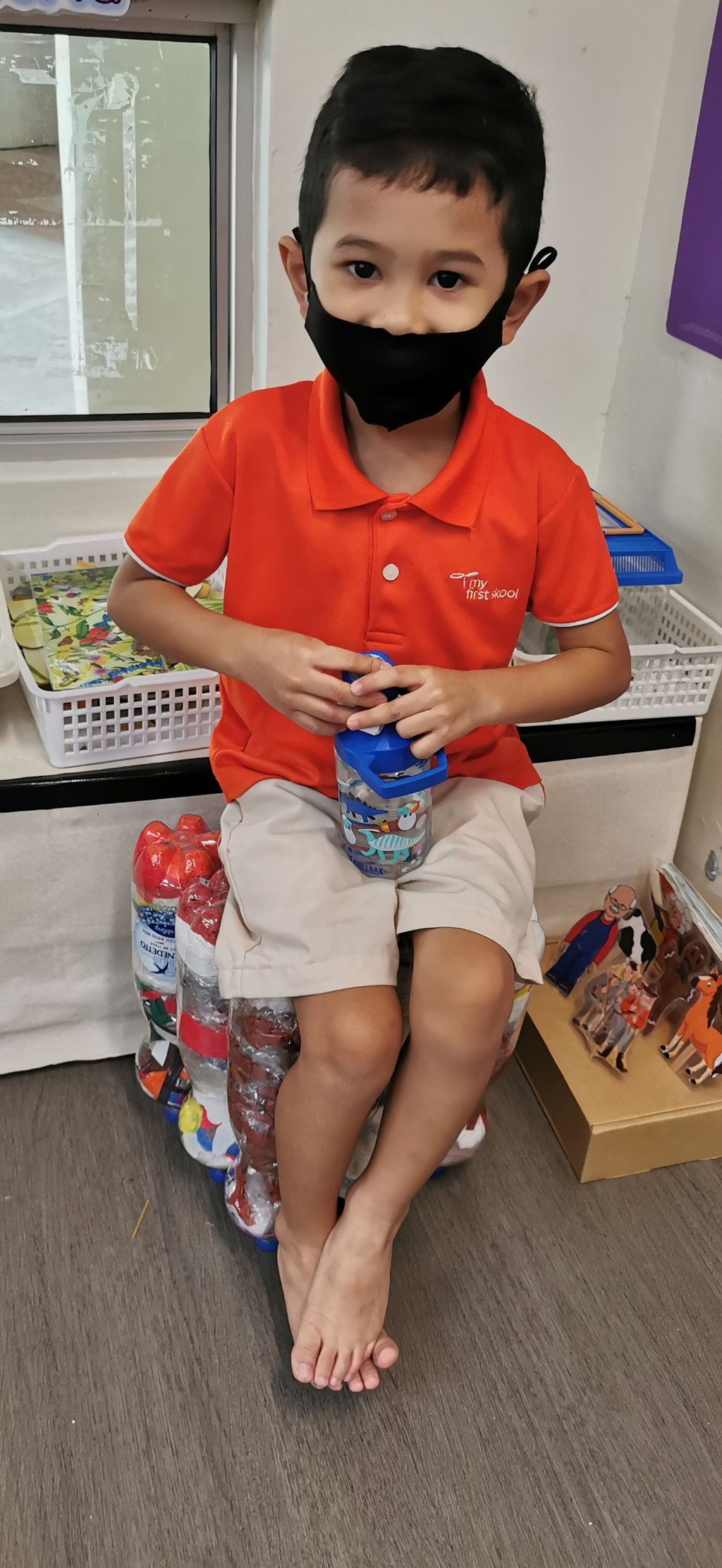 Making eco-bricks using unwanted plastic — photo 18