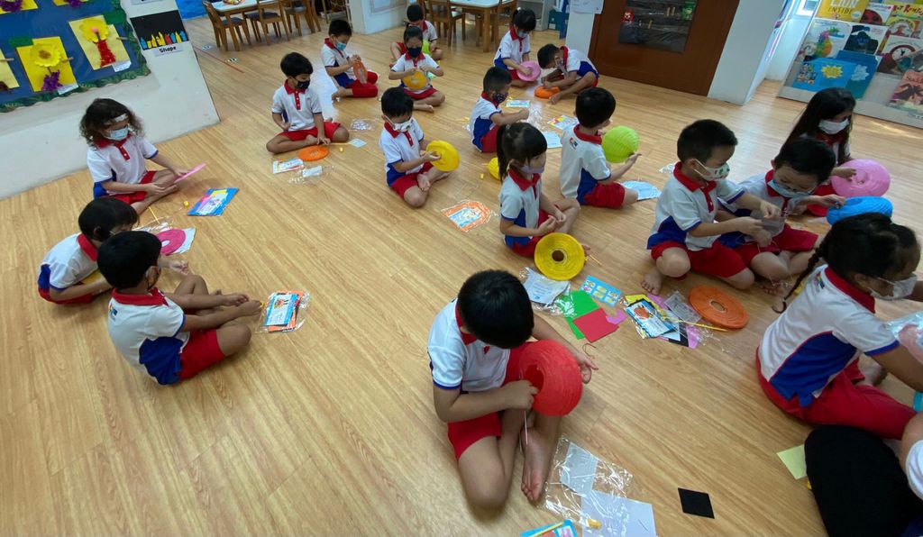 Lantern Making with the Seniors from NTUC Health Day Centre for Seniors (Marsiling) — photo 5