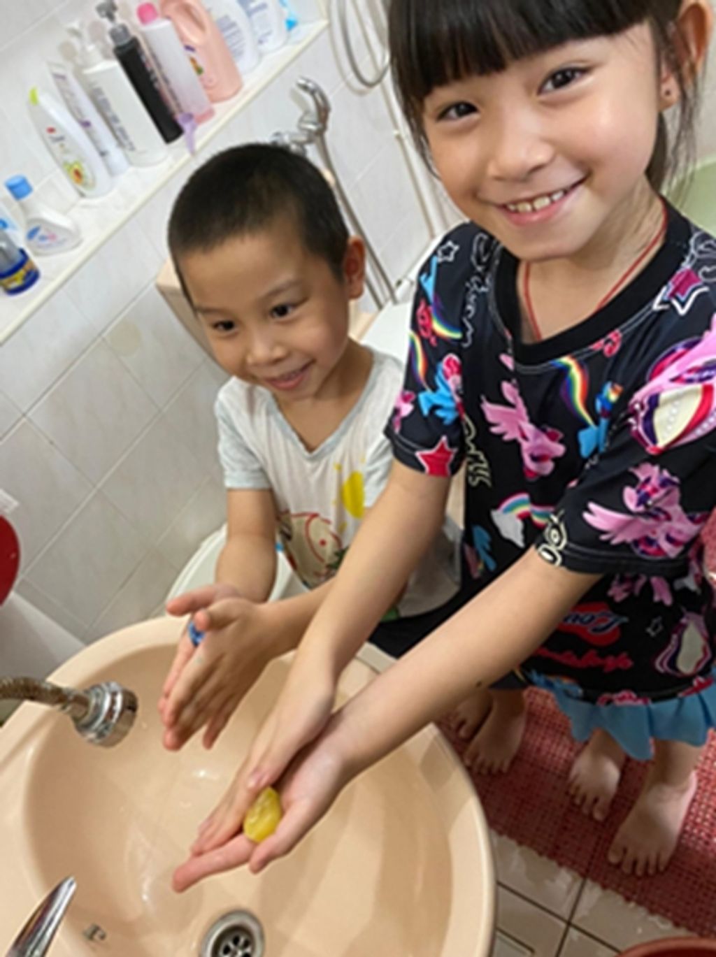 Spread the love to the people we care — photo 4