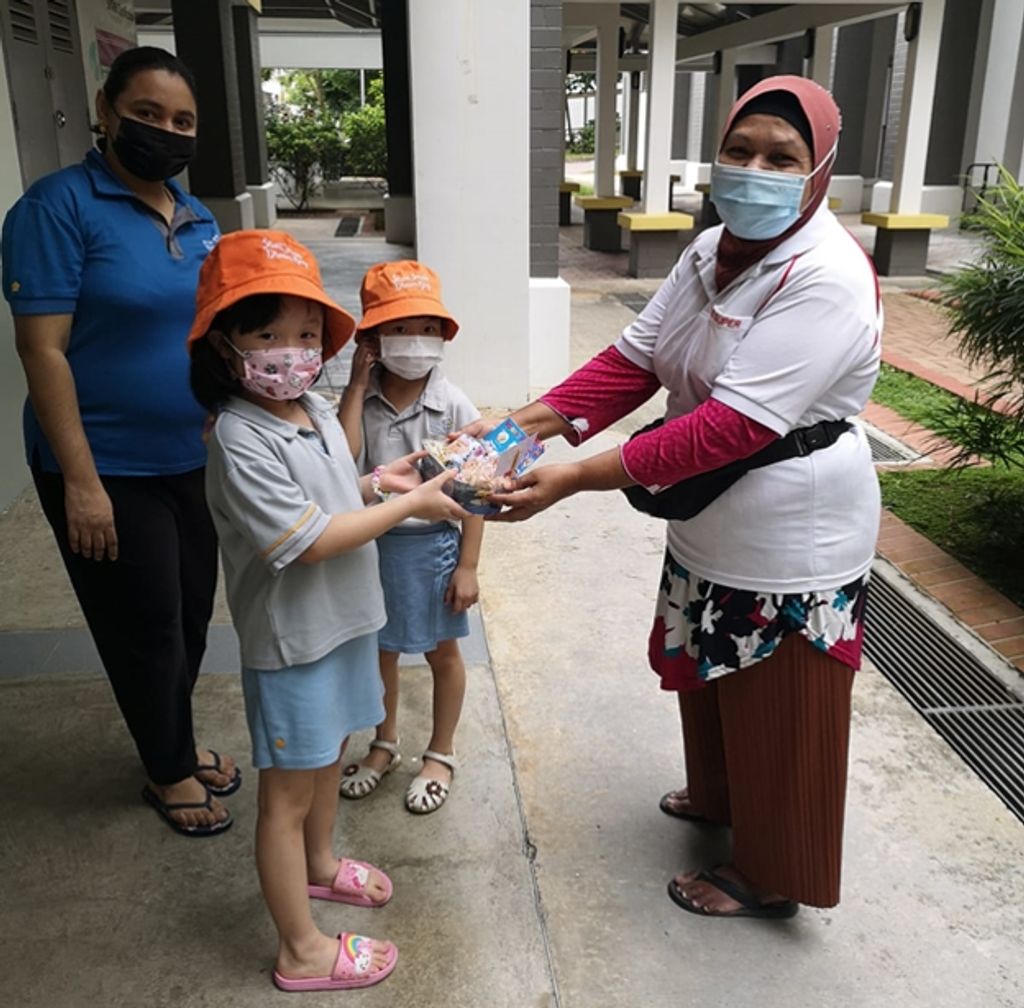 Spread the love to the people we care — photo 1