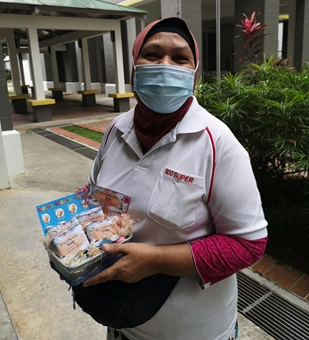 Spread the love to the people we care — photo 2