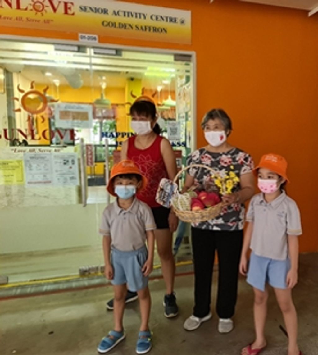 Spread the love to the people we care — photo 3