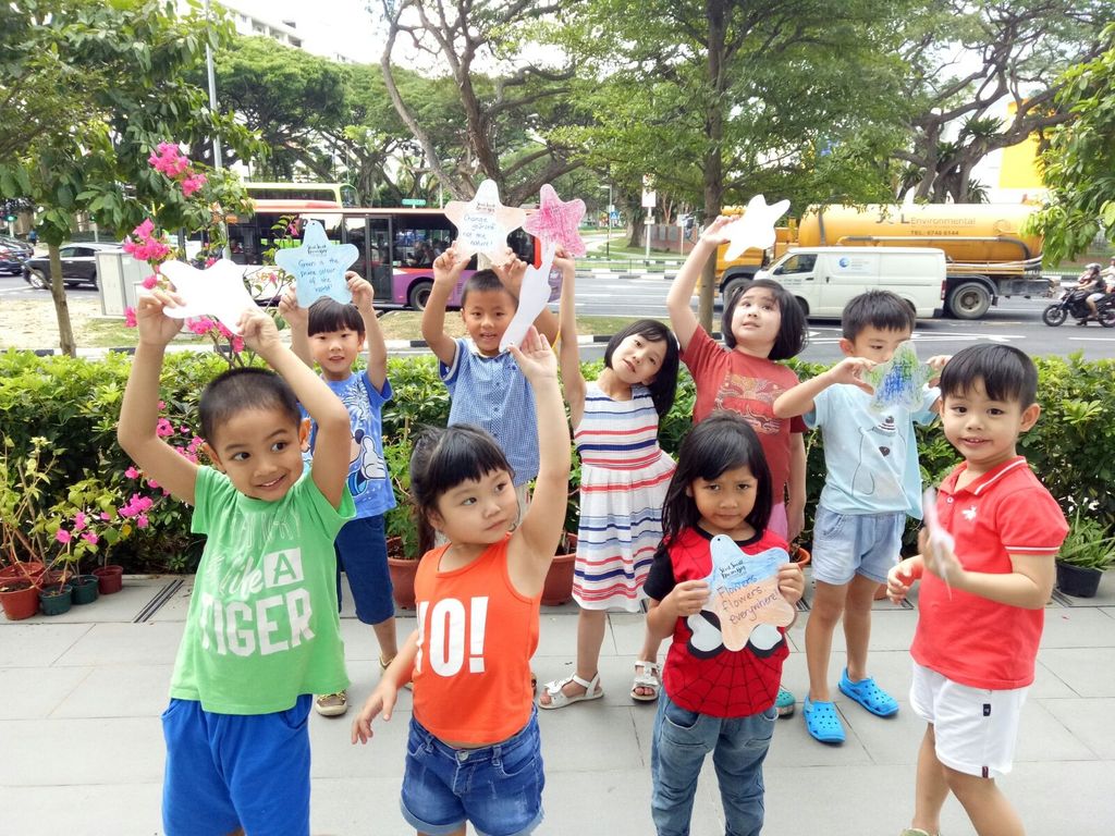 The finale with their stars and their adopted plants! — photo 2