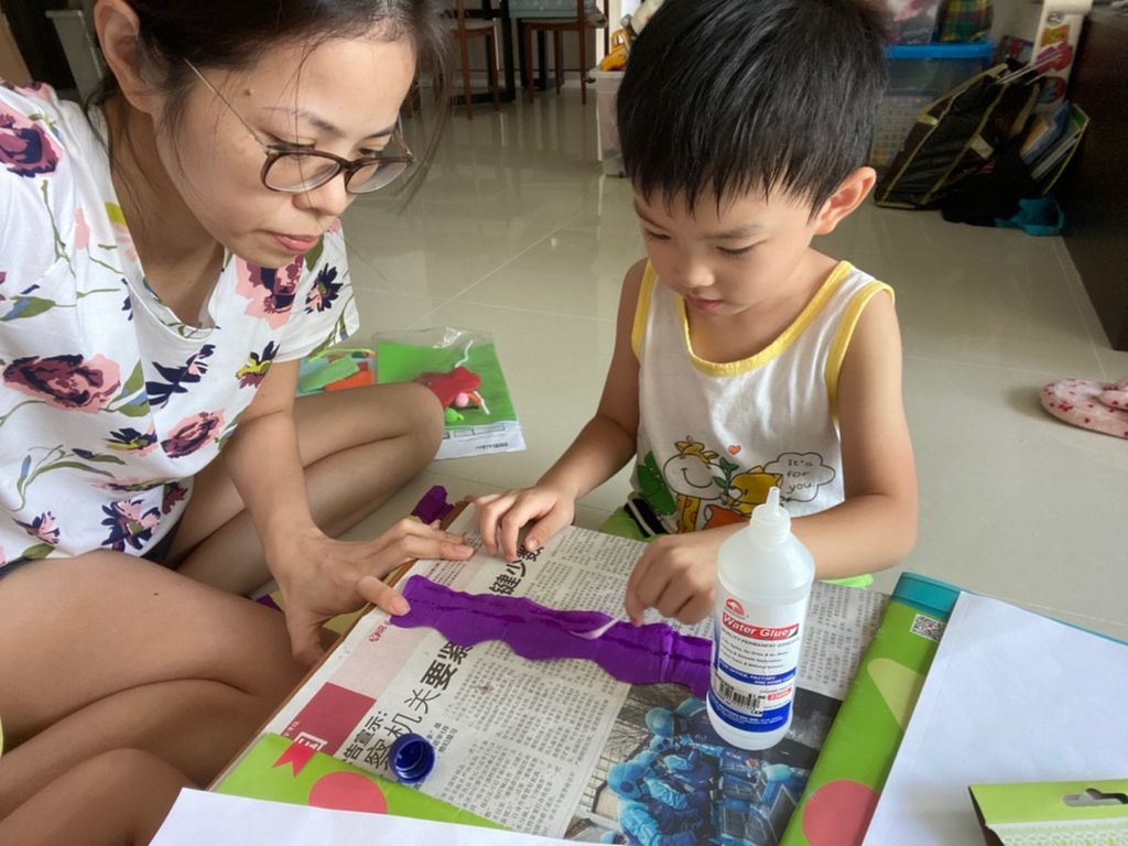 Parental Involvement: Inculcating family Values and showing appreciation to other people around them — photo 2