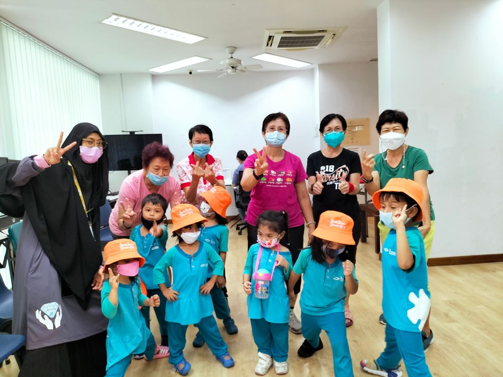 Visit to Loving Heart — photo 2