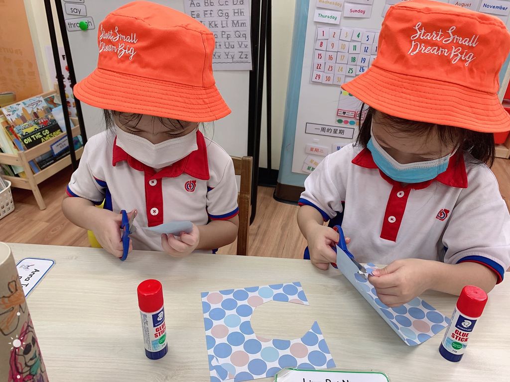 PCF SPARKLETOTS PRESCHOOL KU341 "From Home to the Community: Little Hearts of Gold" #2: SSDB 2022 Puppet Making — photo 17