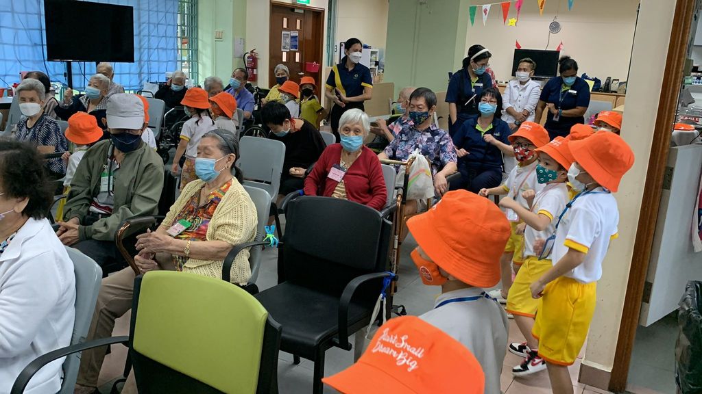 Our visit at St. Luke's Eldercare Whampoa Centre — photo 9