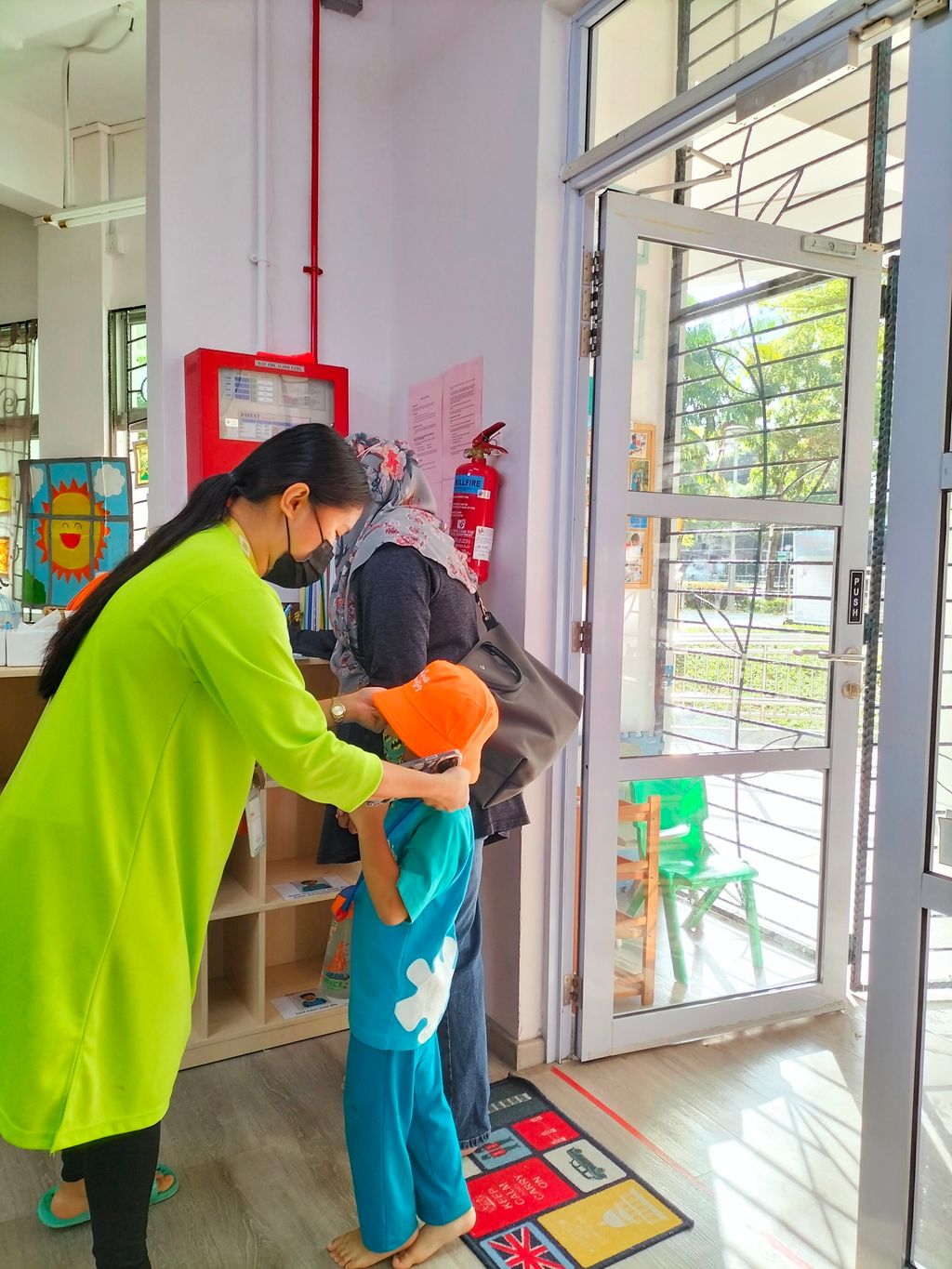 Parent & Child DIY Sanitizer Workshop — photo 2