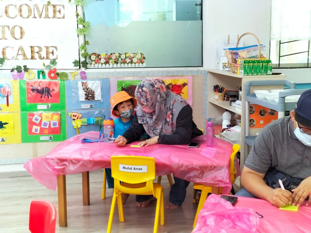 Parent & Child DIY Sanitizer Workshop — photo 3