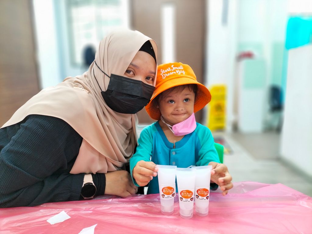 Parent & Child DIY Sanitizer Workshop — photo 9
