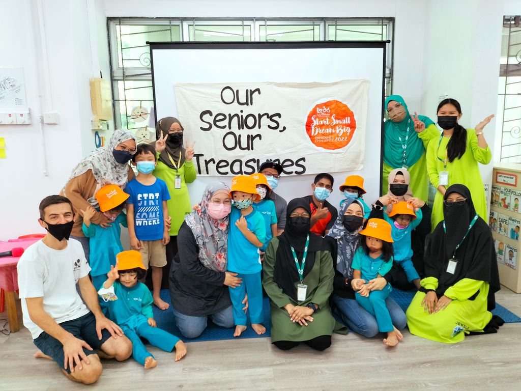 Parent & Child DIY Sanitizer Workshop — photo 1