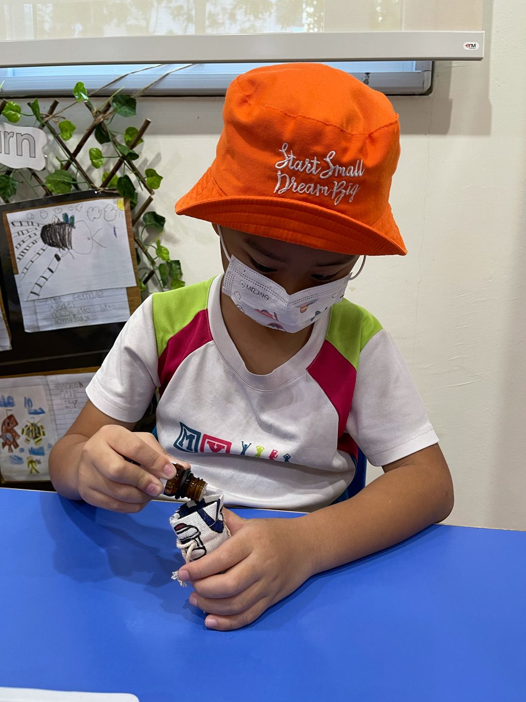 Making mosquito repellent (II) — photo 2