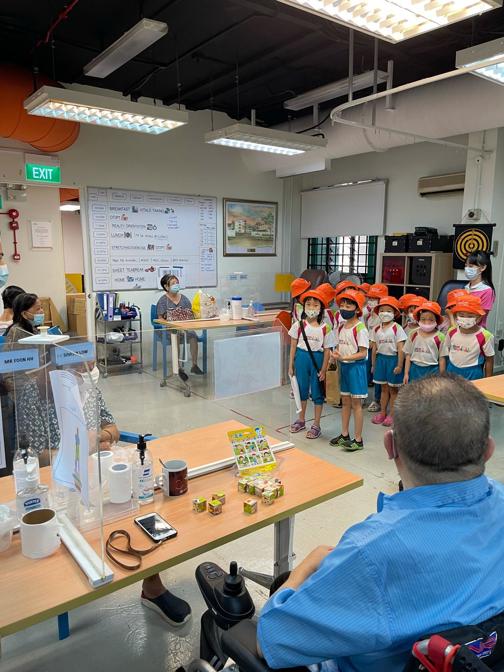 Making mosquito repellent (II) — photo 2