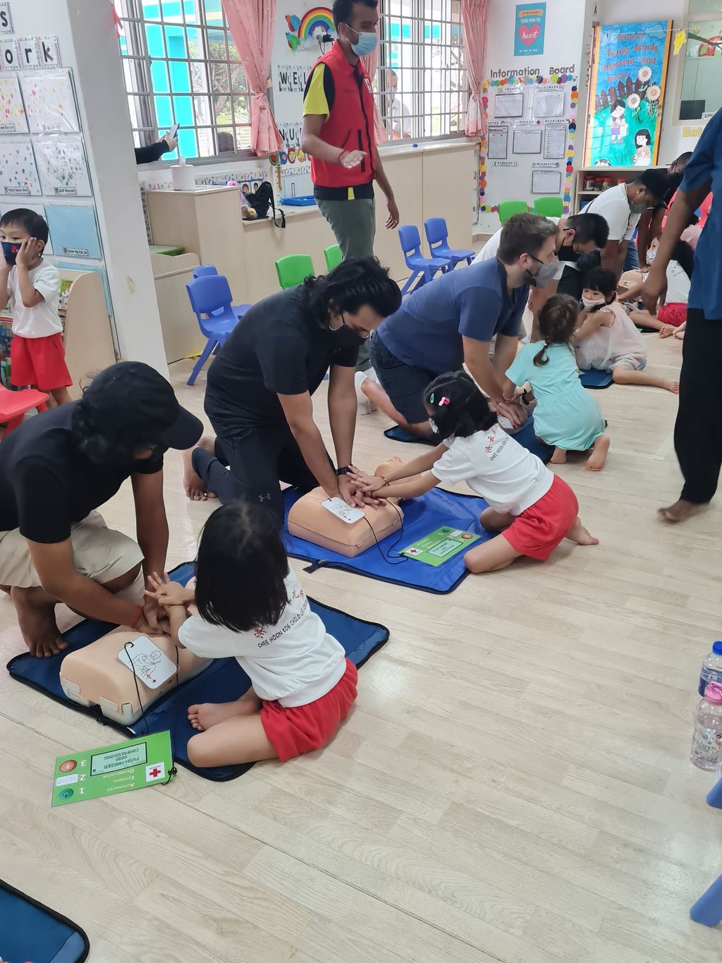 Father's Day - First Aid Fun with Daddy — photo 3