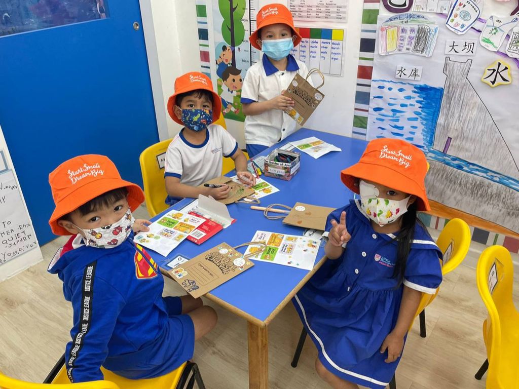 Let’s Decorate! (SSDB - Little Footprints Preschool @Y701A) — photo 6