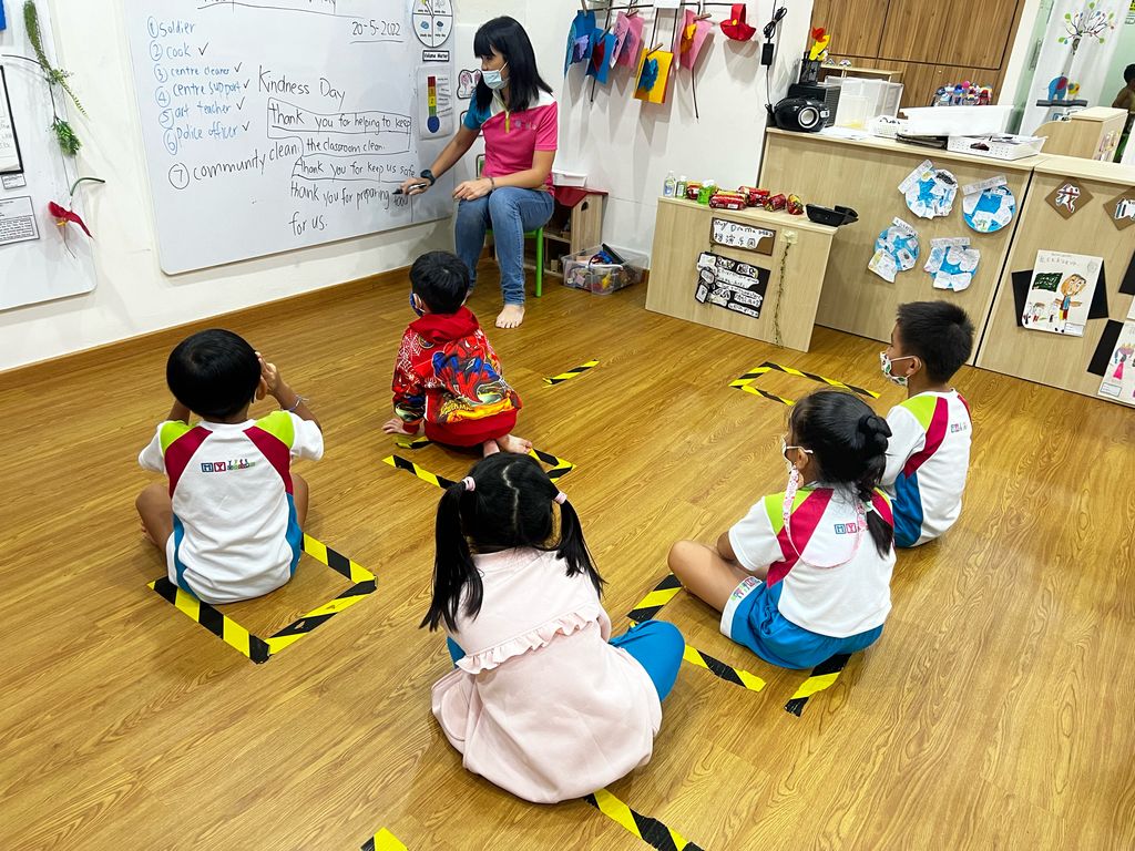 Discussion about Kindness Project- M.Y WORLD @ Yishun Valley Spring — photo 2
