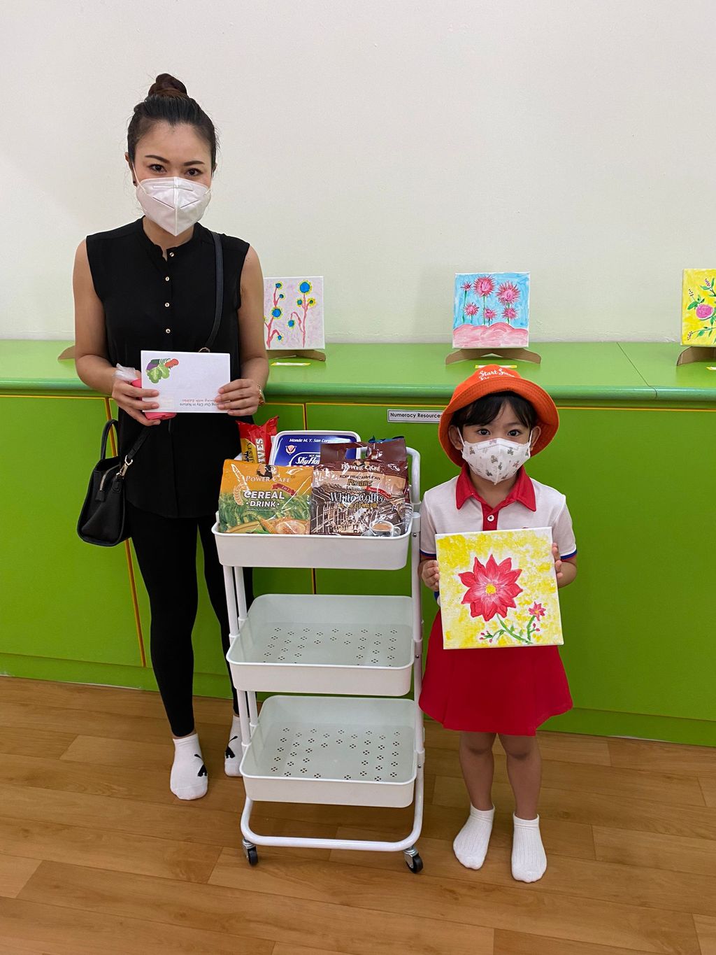 Closure of SSDB Project 2022: Sparkle Our Love - Canvass Painting For our Community — photo 16