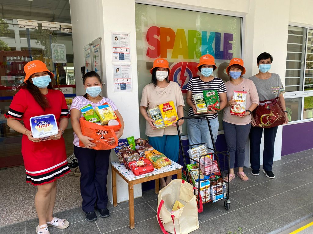 Closure of SSDB Project 2022: Sparkle Our Love - Canvass Painting For our Community — photo 7