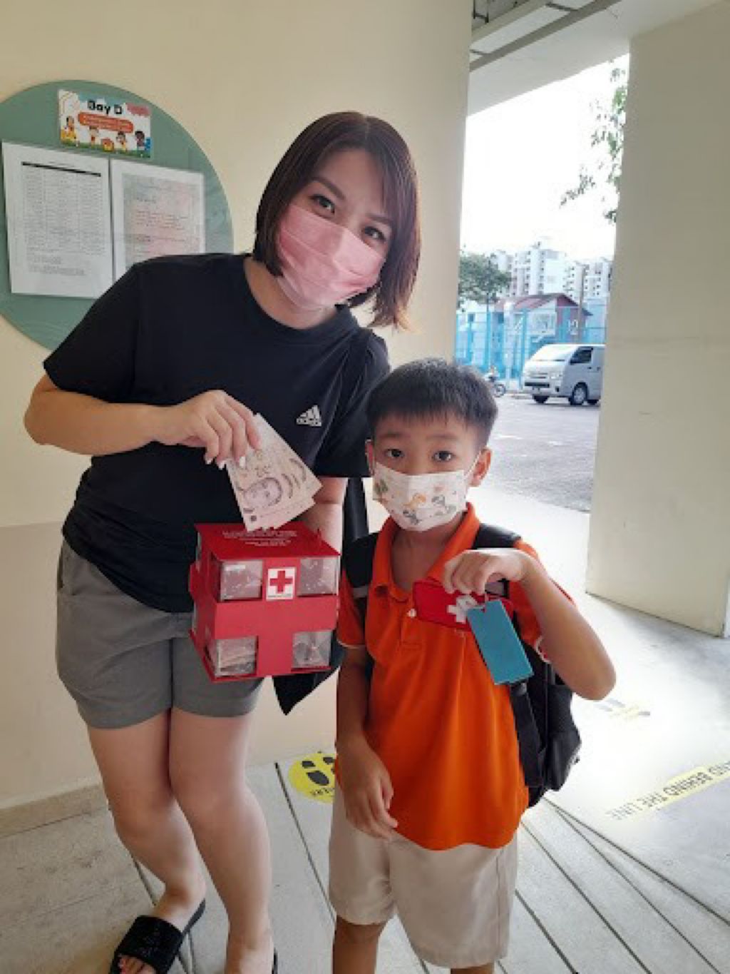 Little hands at work : Fundraising! — photo 3