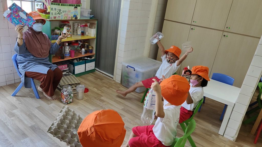 K1 children SSDB 2022 - MCDC Recycling Day! — photo 3