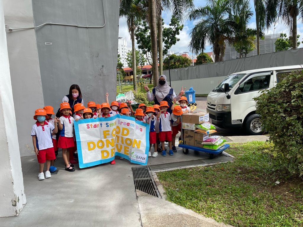 SSDB PCF SENGKANG NORTH Blk 231/232 - “Sharing is Caring” Food Donation Drive — photo 5