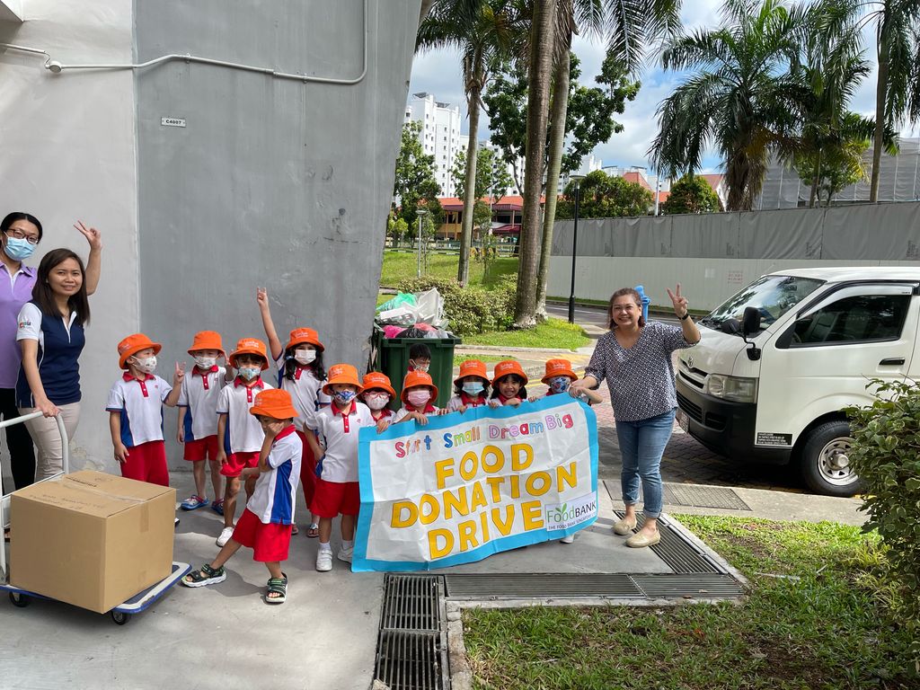 SSDB PCF SENGKANG NORTH Blk 231/232 - “Sharing is Caring” Food Donation Drive — photo 6