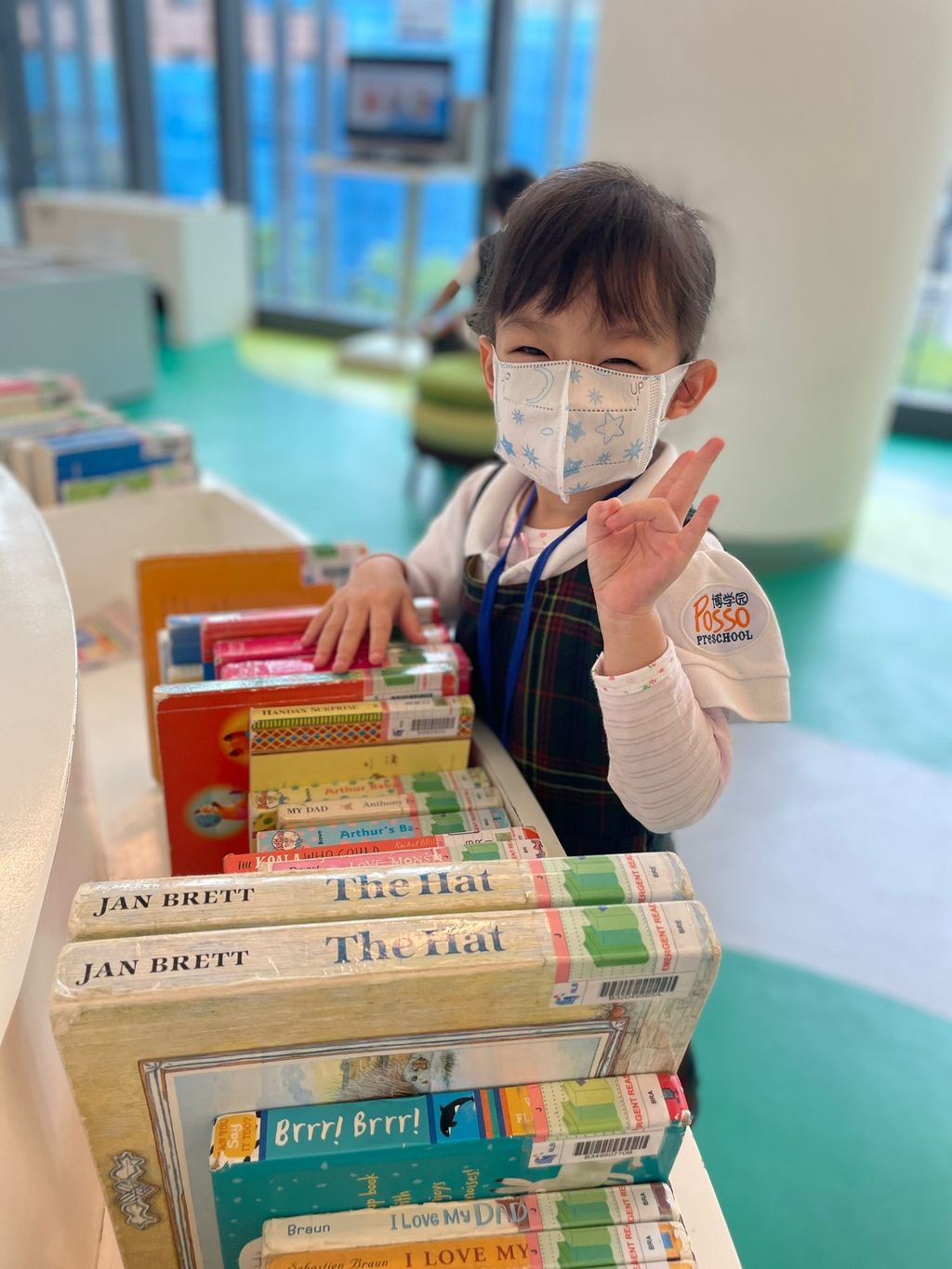 Library visit! — photo 8