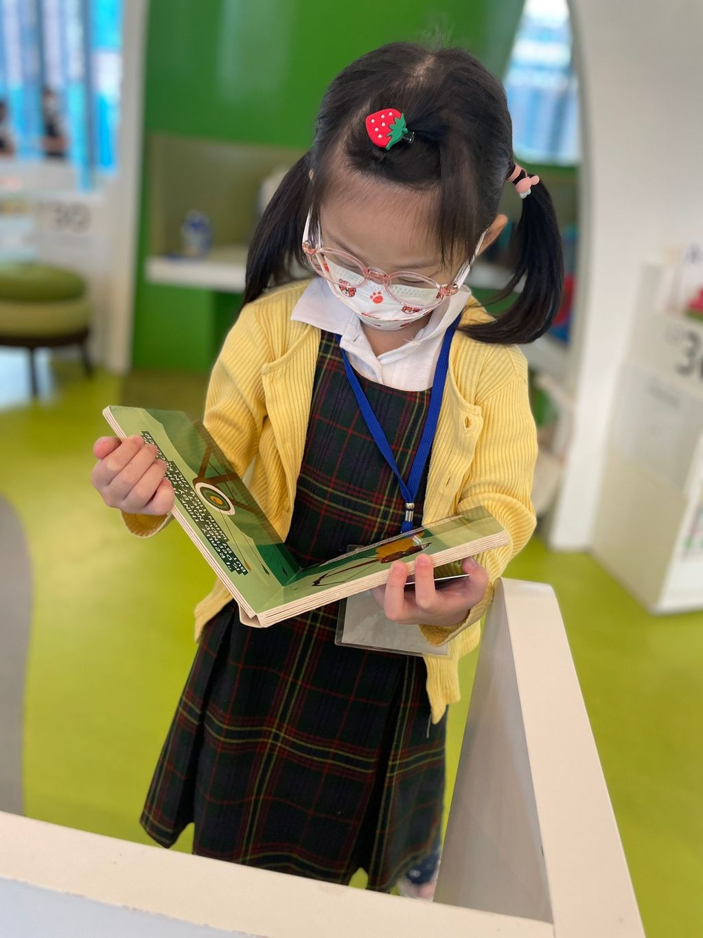 Library visit! — photo 22