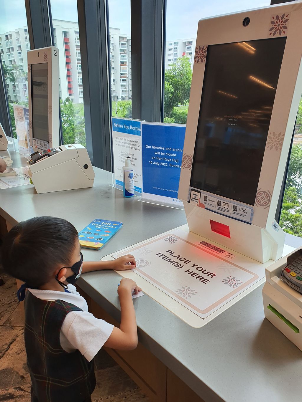 Library visit! — photo 23