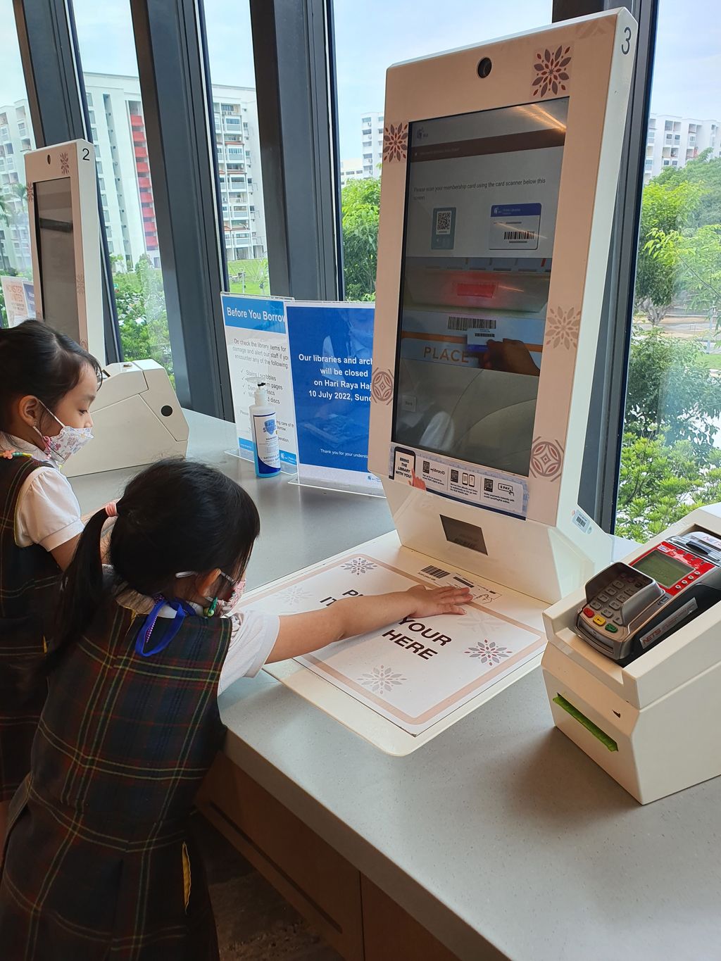 Library visit! — photo 26