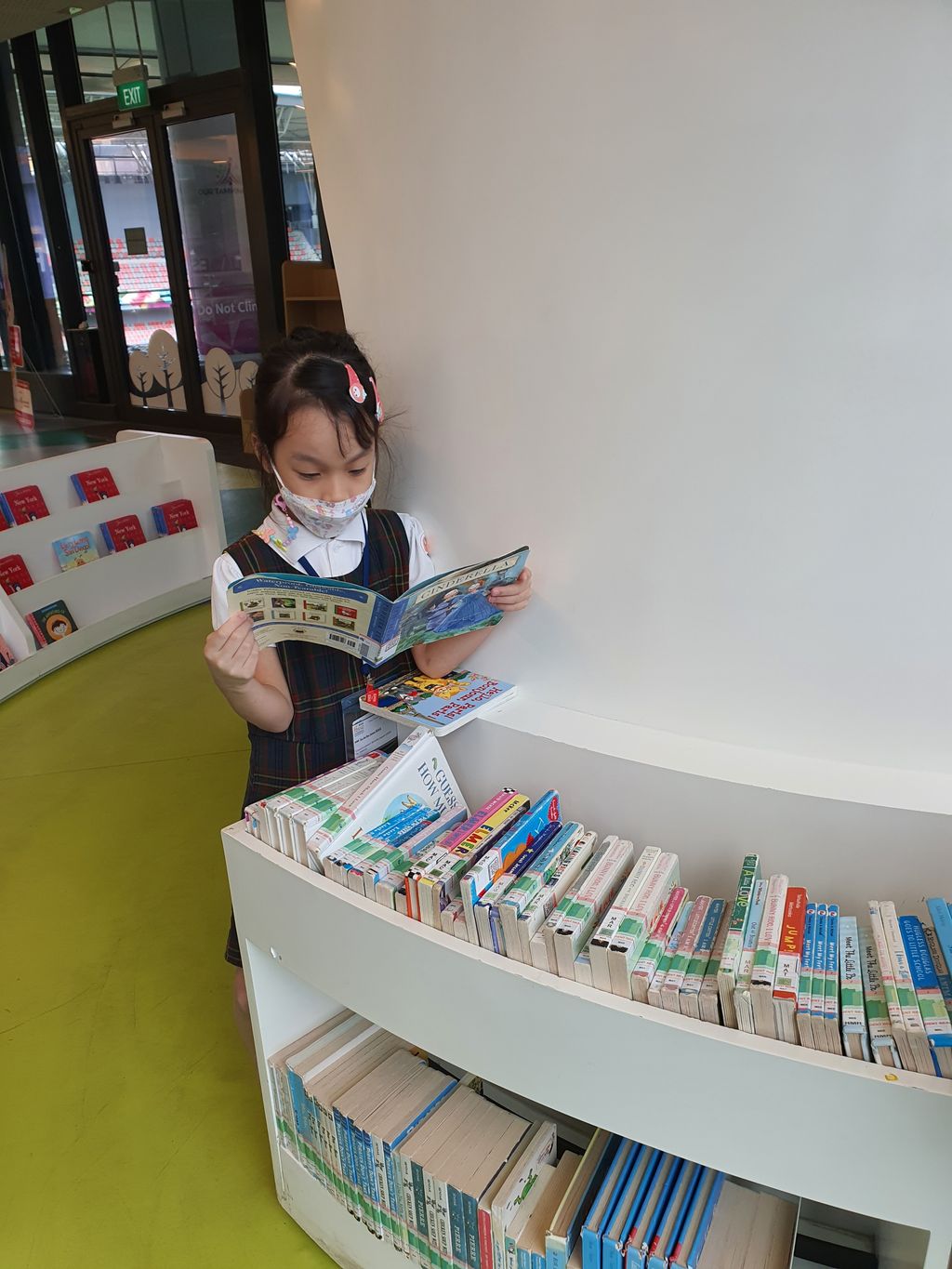 Library visit! — photo 35