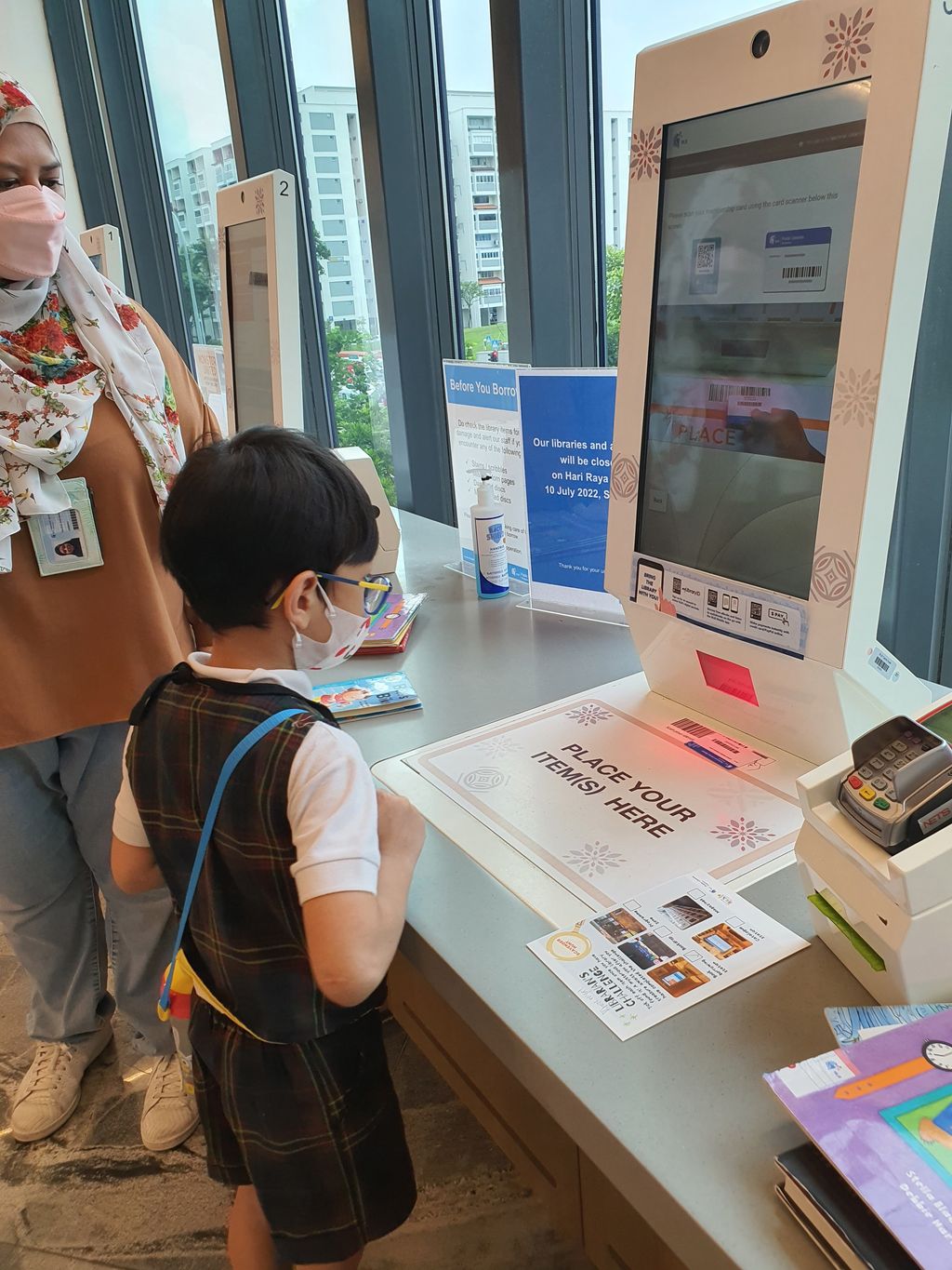 Library visit! — photo 41
