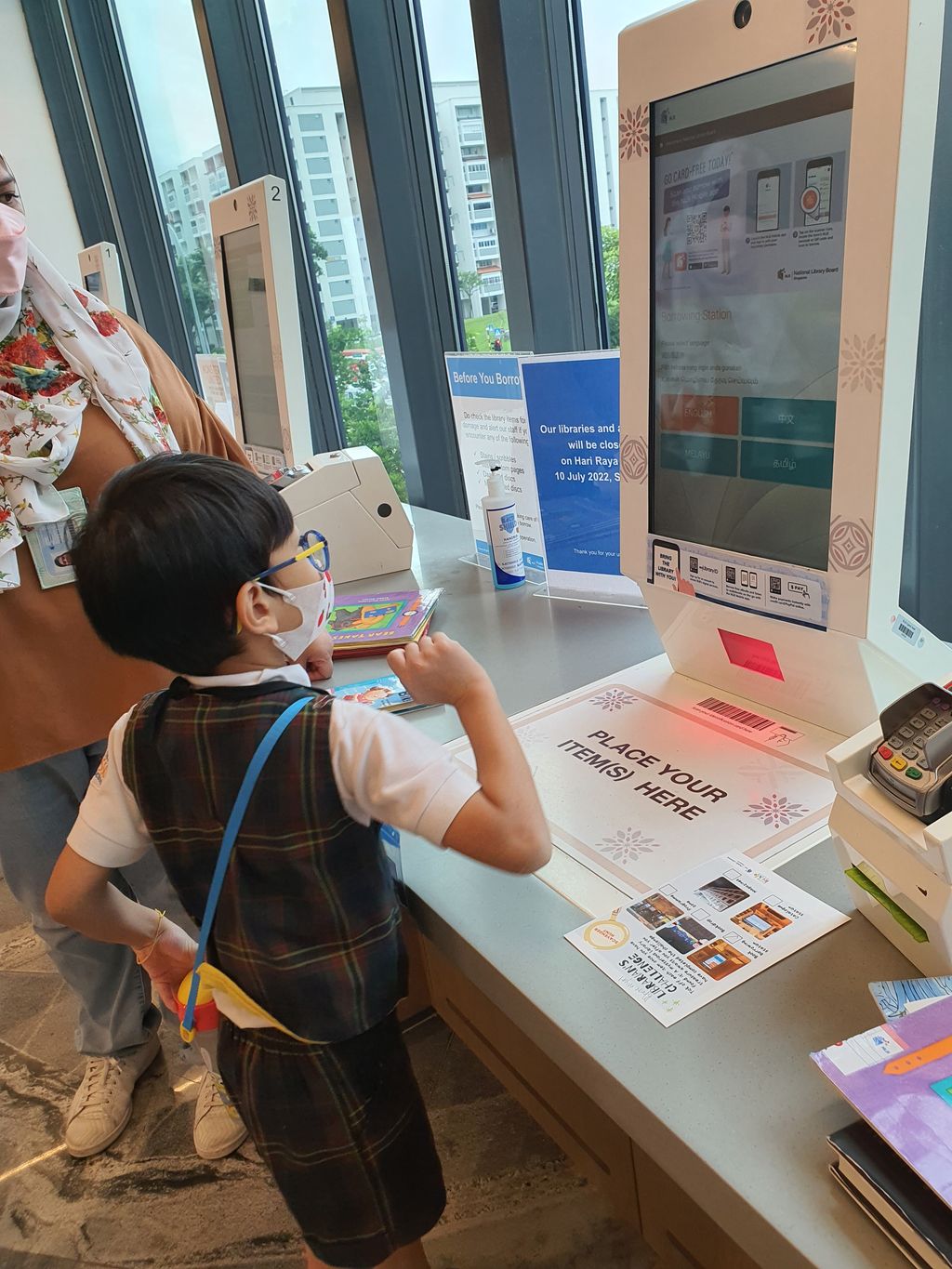 Library visit! — photo 43