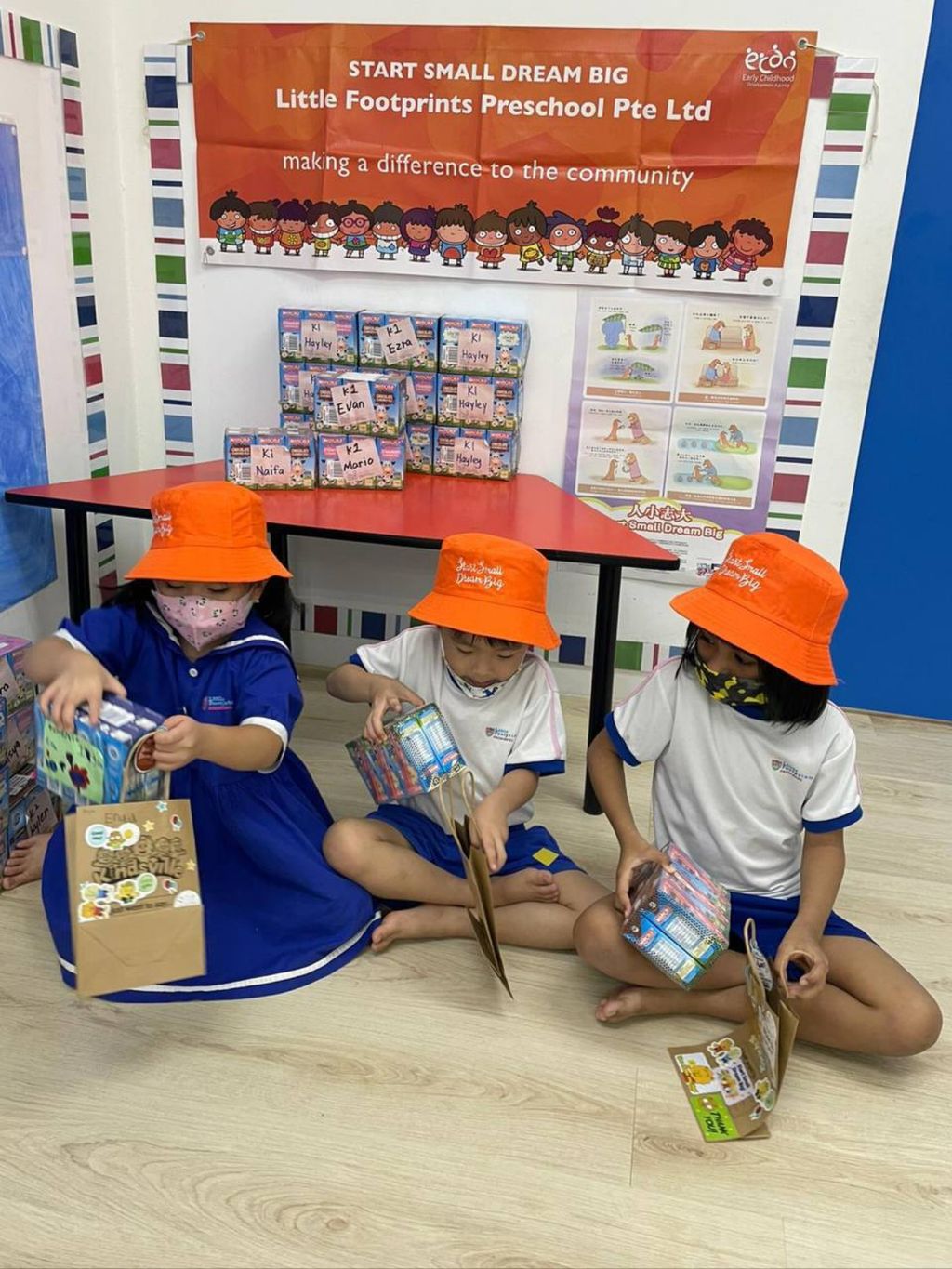 Time to pack and deliver! (SSDB - Little Footprints Preschool @Y701A) — photo 6