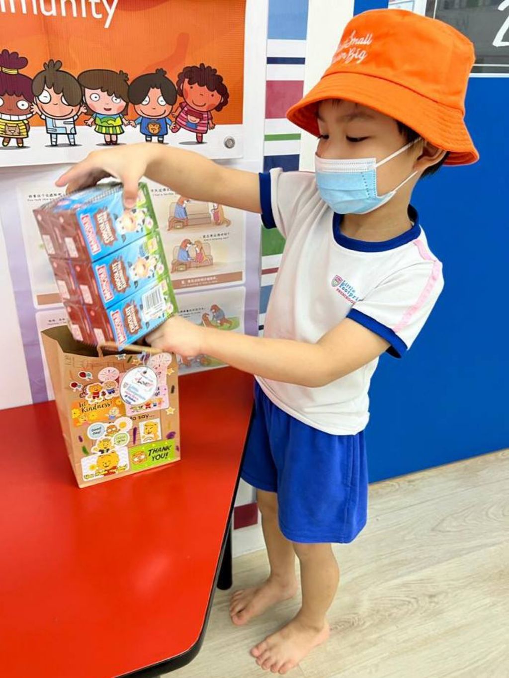 Time to pack and deliver! (SSDB - Little Footprints Preschool @Y701A) — photo 7