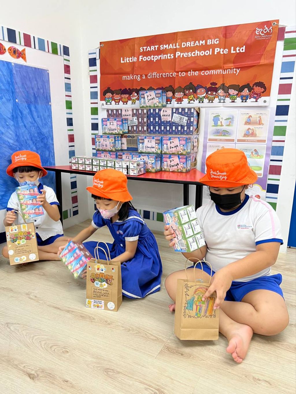 Time to pack and deliver! (SSDB - Little Footprints Preschool @Y701A) — photo 14