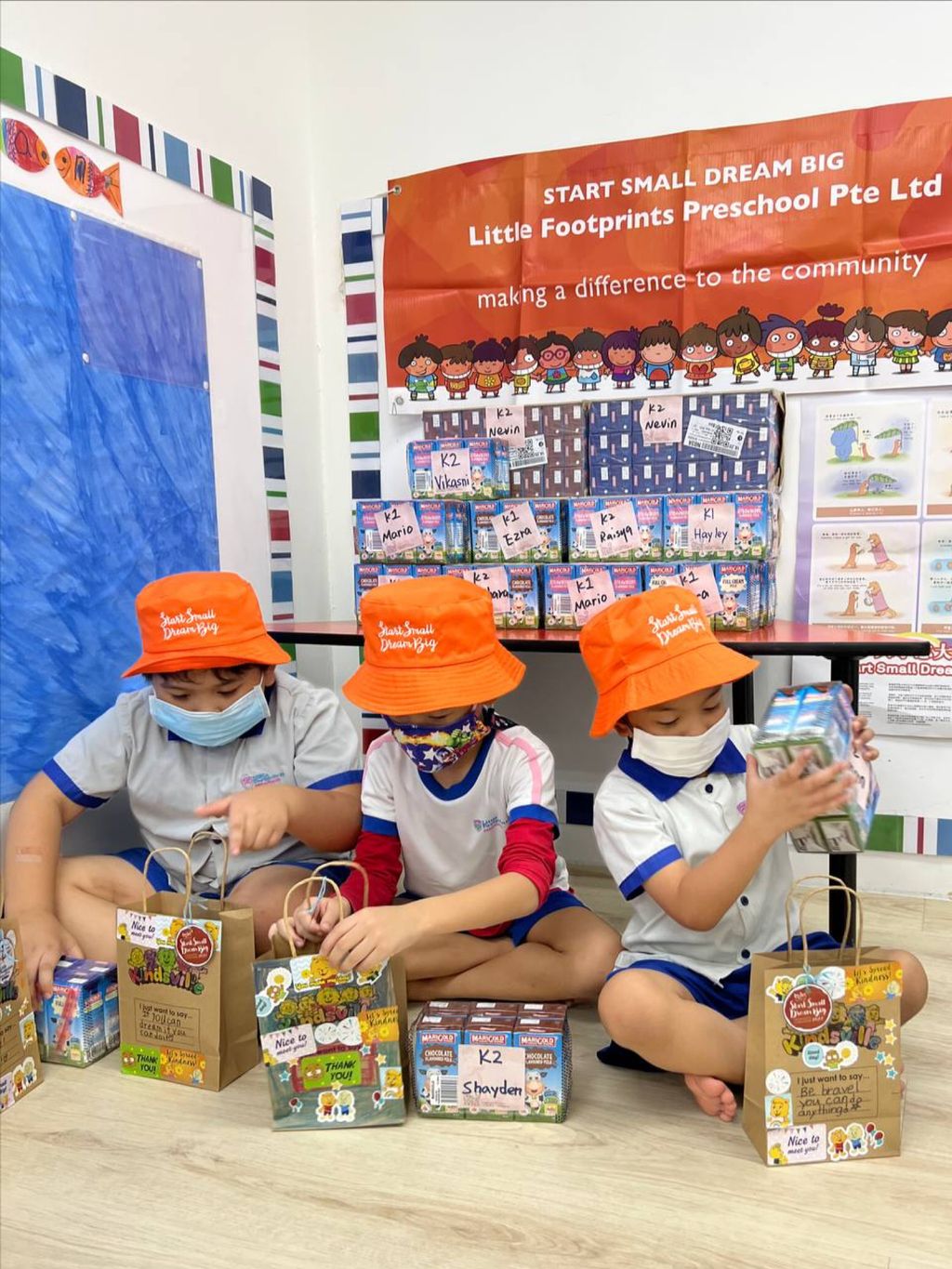 Time to pack and deliver! (SSDB - Little Footprints Preschool @Y701A) — photo 15