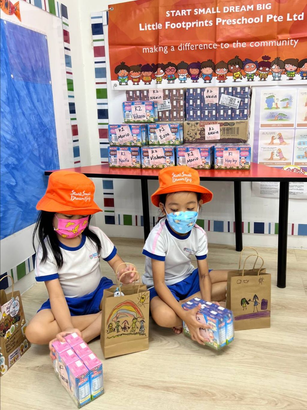 Time to pack and deliver! (SSDB - Little Footprints Preschool @Y701A) — photo 16