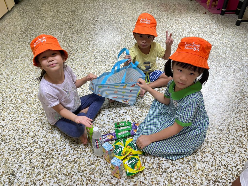 “Building Community” — photo 19