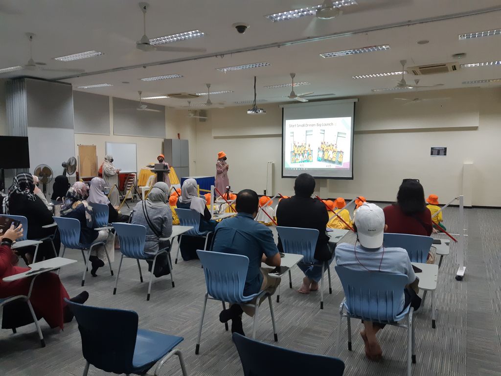 Start Small Dream Big 2022 Closing Ceremony, Hands of Love — photo 1