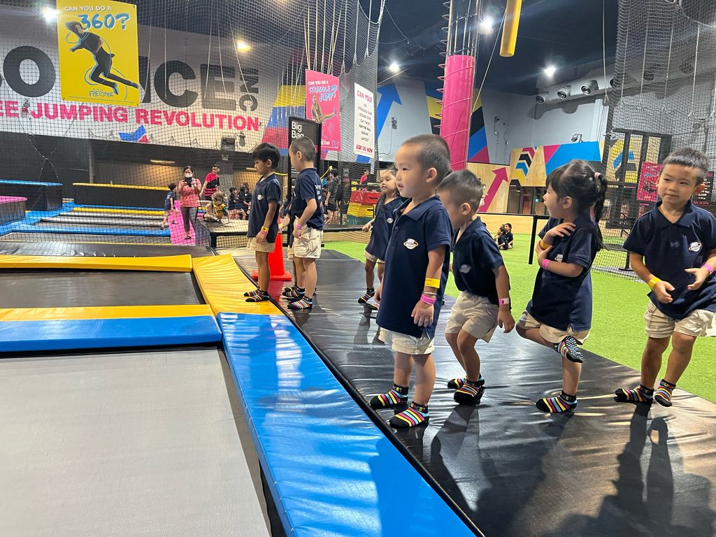 Connecting with Friends — photo 2