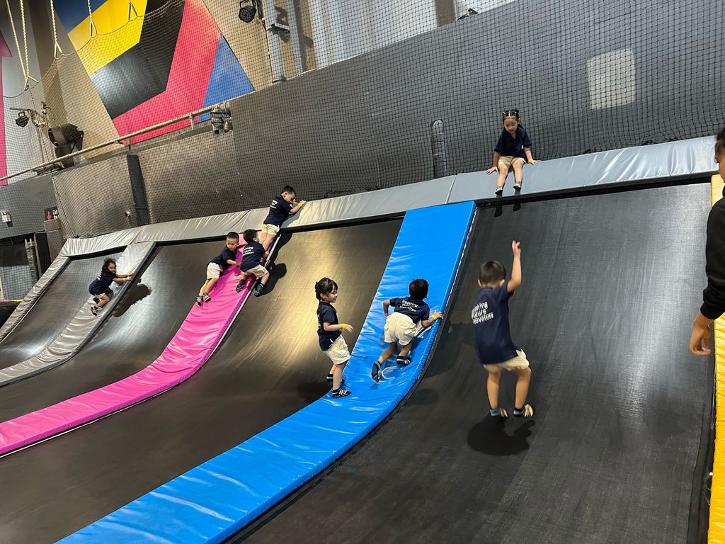 Connecting with Friends — photo 3