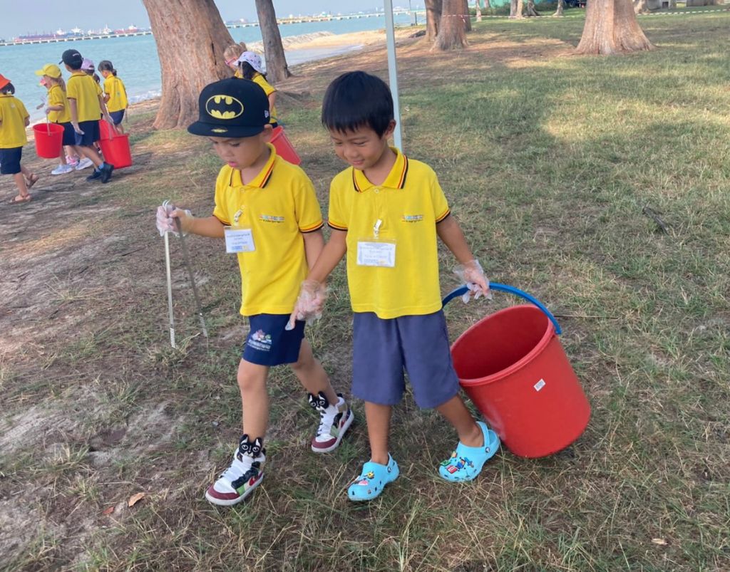 Caring for our community - Beach Clean Up — photo 4