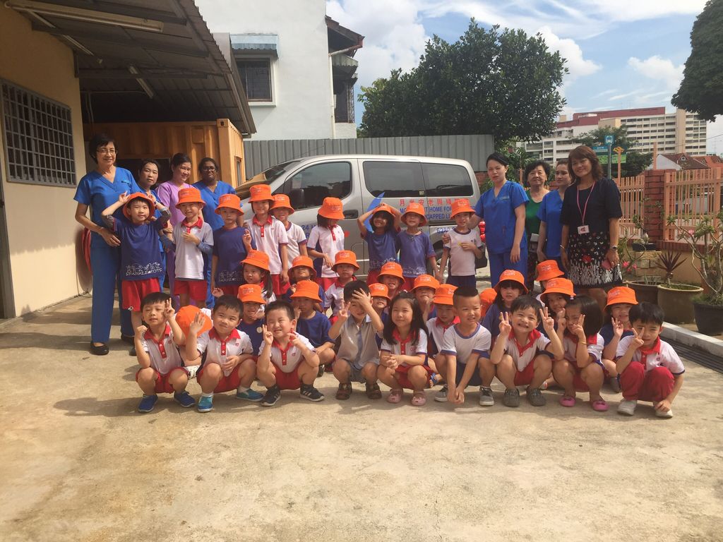 PCf Sparkletots Preschool @ Jalan Kayu Blk 517/520 visits Moonlight Home for the Aged and the Disabled — photo 9